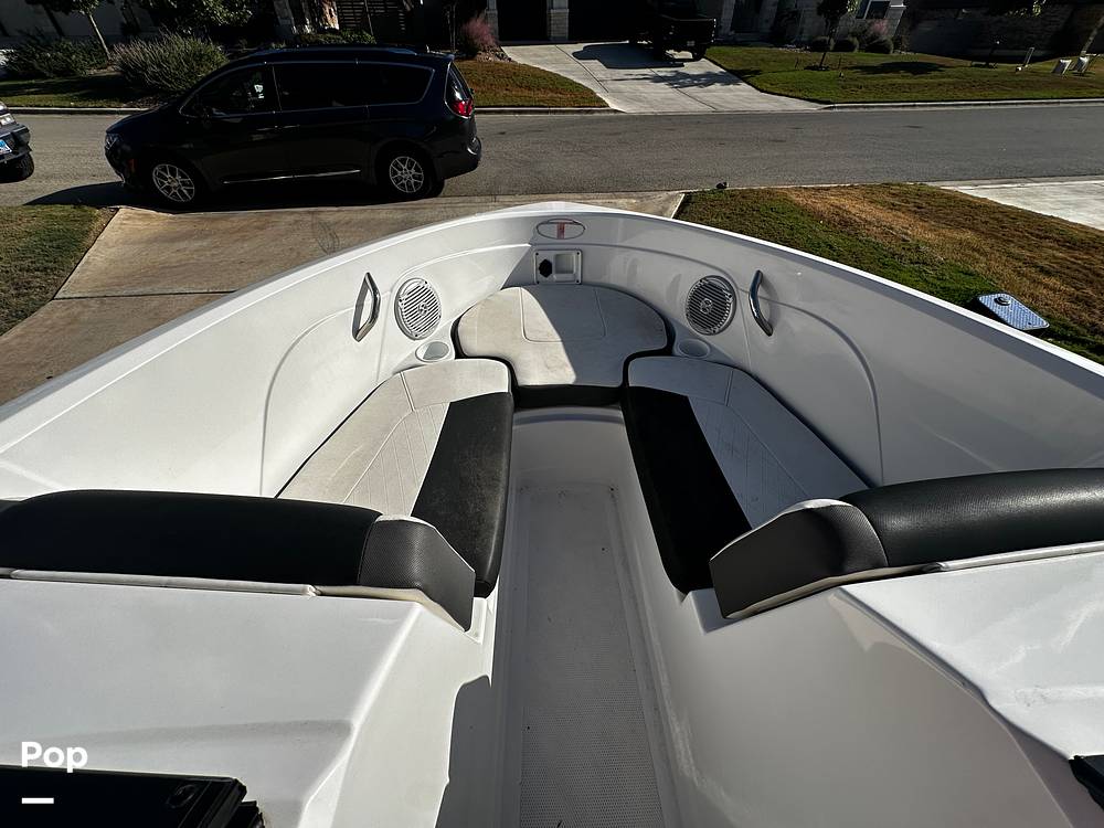 Slide: The Image of Tahoe 200S 2022 - 14861493