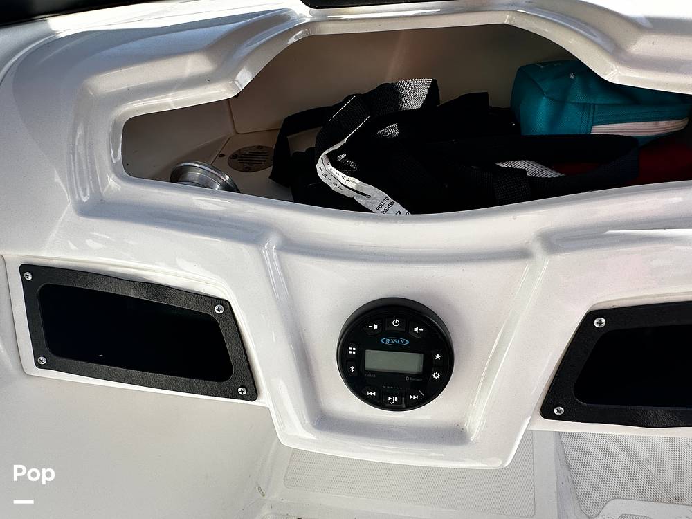 Slide: The Image of Tahoe 200S 2022 - 14861500