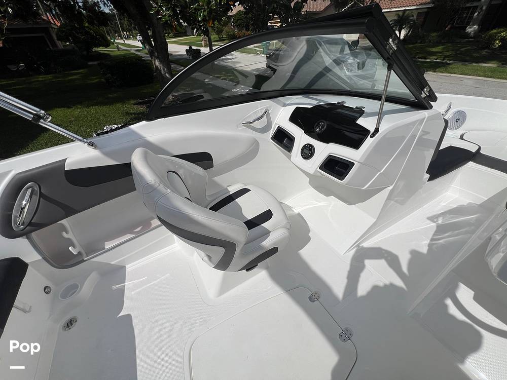 Slide: The Image of Tahoe 200 S 2022 - 14648385