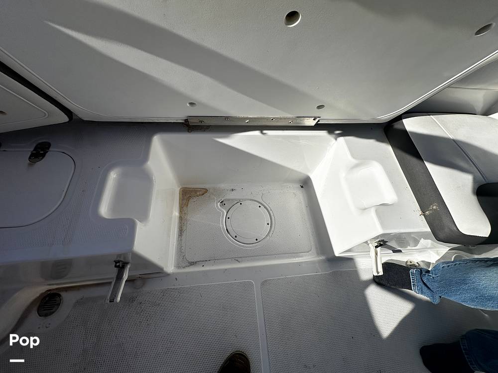 Slide: The Image of Tahoe 200S 2022 - 14861516