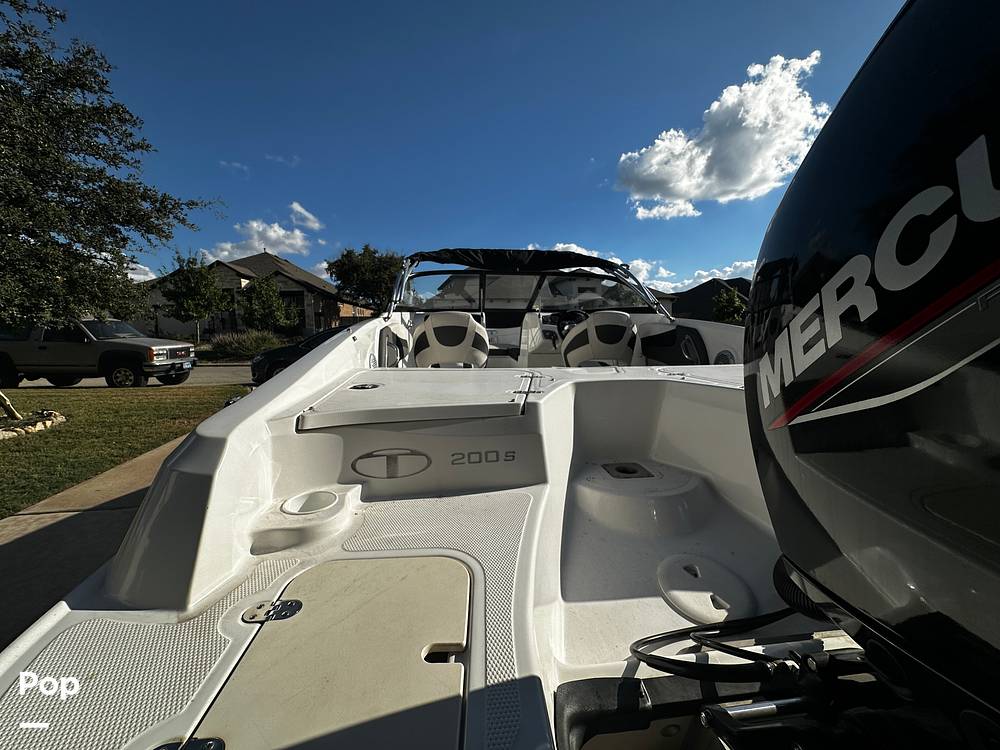 Slide: The Image of Tahoe 200S 2022 - 14861526
