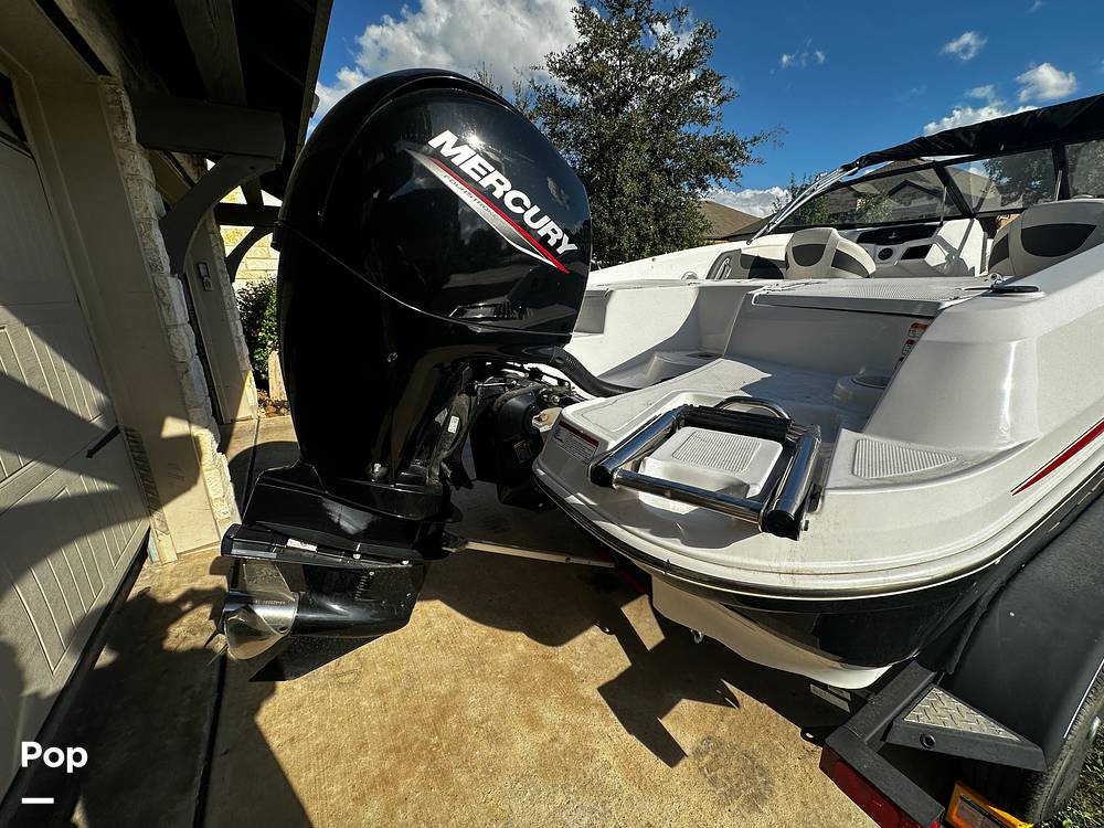 Slide: The Image of Tahoe 200S 2022 - 14861534