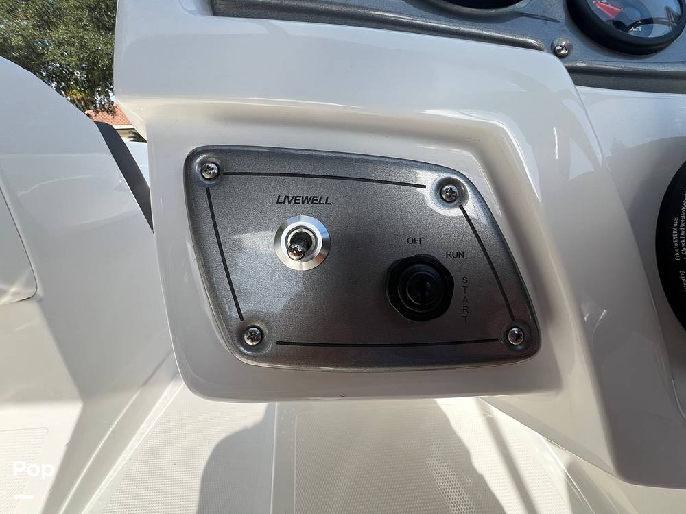 Slide: The Image of Tahoe 200 S 2022 - 14648413