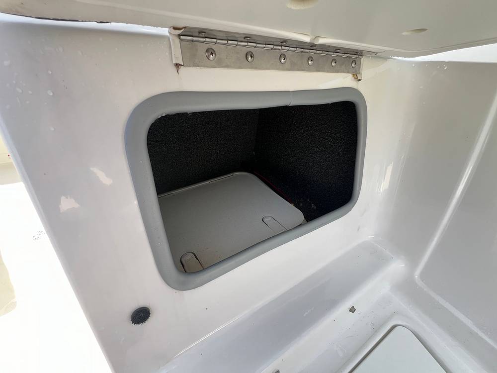 Slide: The Image of Tahoe 200 S 2022 - 14648425