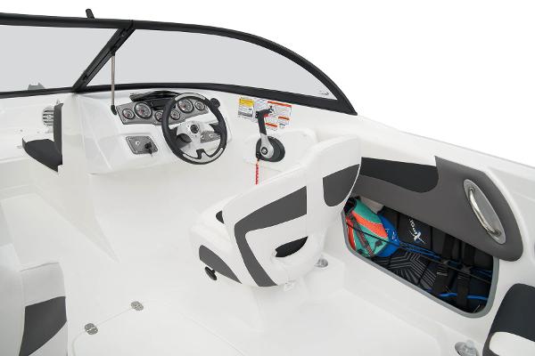 Slide: The Image of Tahoe 200 S 2024 - 13