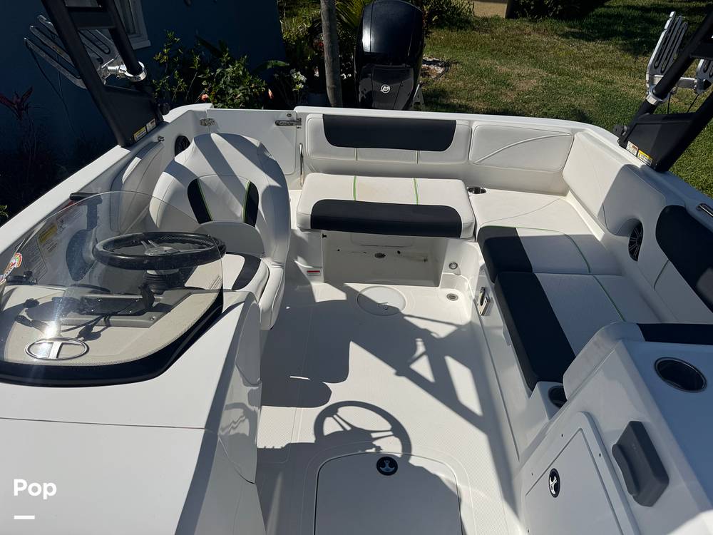 Slide: The Image of Tahoe 2150 2020 - 15388307