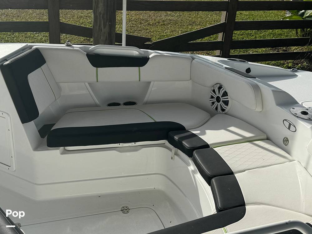 Slide: The Image of Tahoe 2150 CC 2021 - 15061973