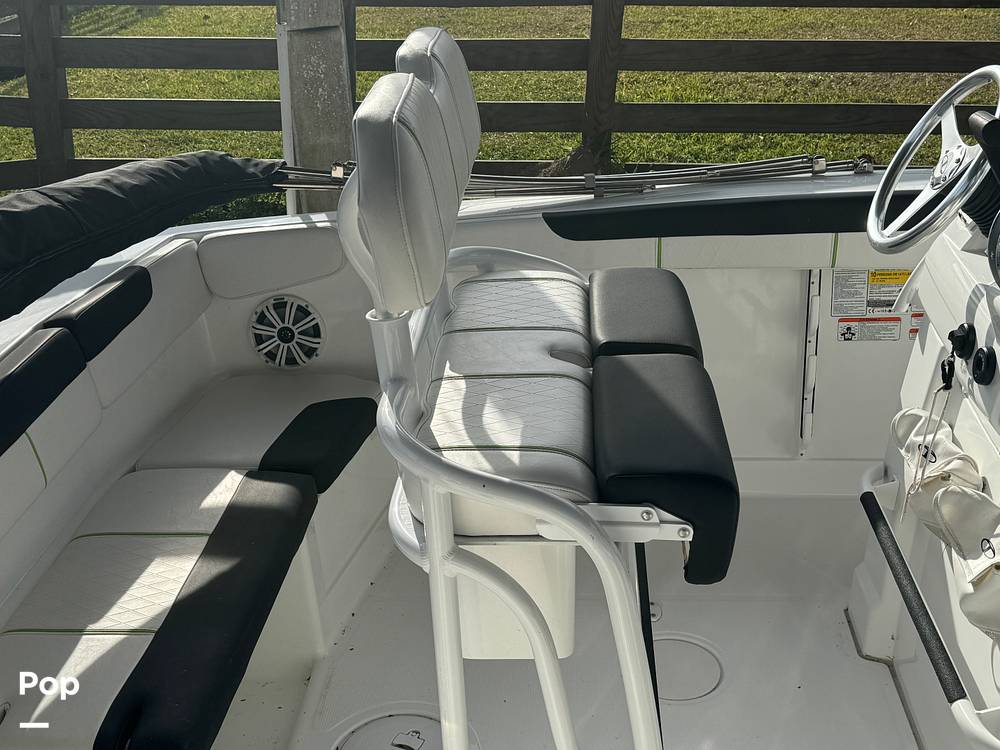 Slide: The Image of Tahoe 2150 CC 2021 - 15061979