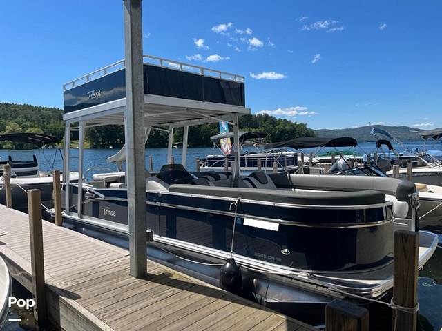 Slide: The Image of Tahoe 2585 Cascade Cruise Funship 2022 - 15164334