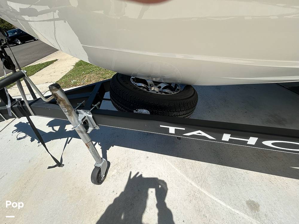 Slide: The Image of Spare Tire Kit - 13979028