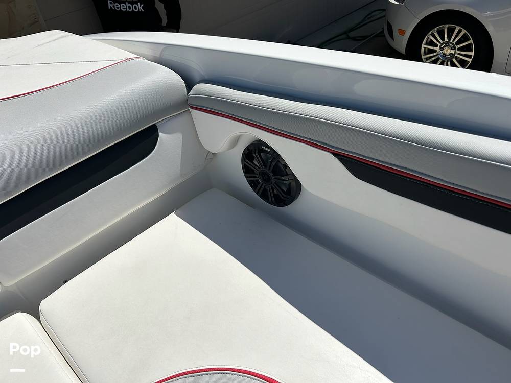 Slide: The Image of Exterior Speakers - 13979053