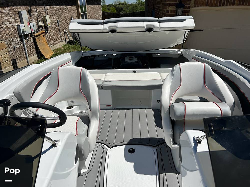Slide: The Image of Engine Compartment - 13979086