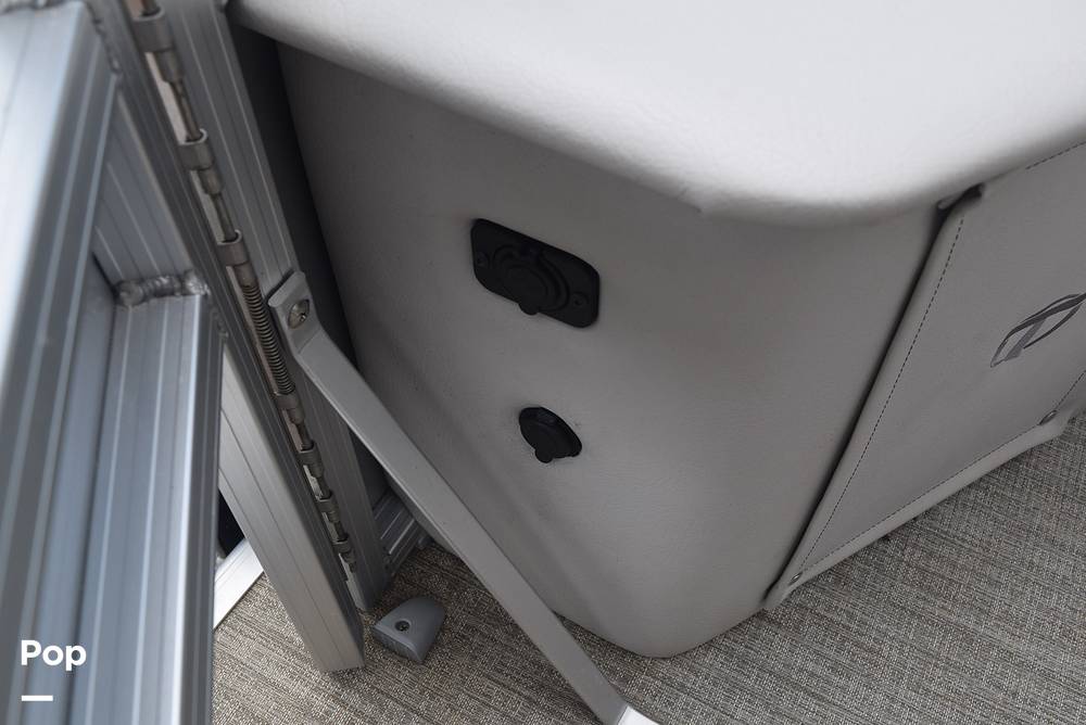 Slide: The Image of Tahoe GT 2385 QF 2021 - 14390896