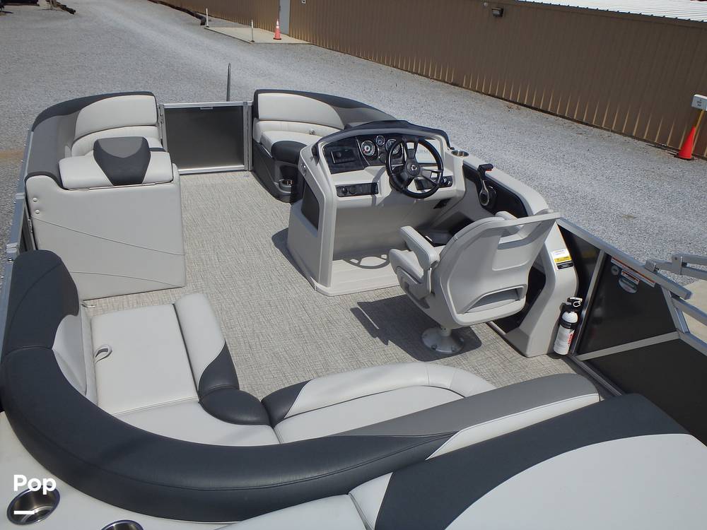 Slide: The Image of Tahoe LTZ 2085 CR 2021 - 13182331