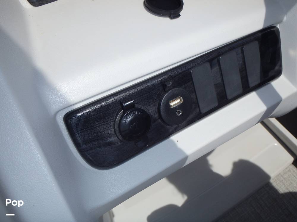 Slide: The Image of USB Port - 13182356