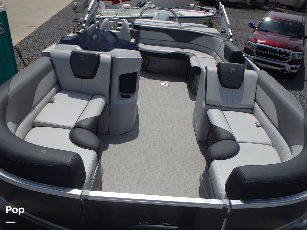 Slide: The Image of Tahoe LTZ 2085 CR 2021 - 13182328