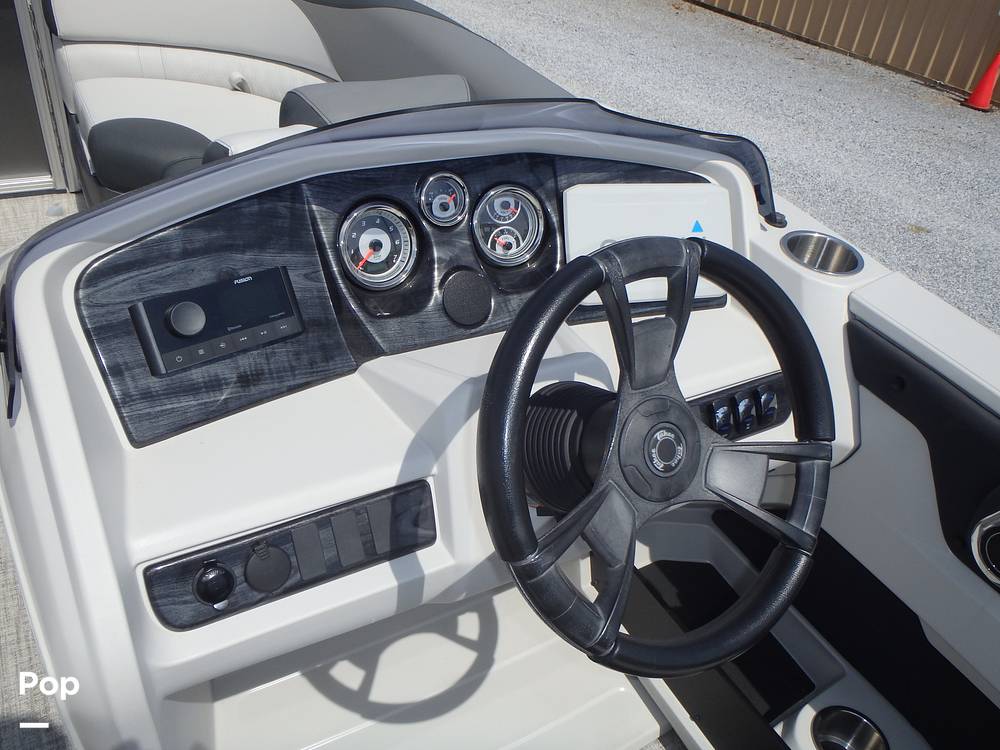 Slide: The Image of Steering Wheel - 13182334