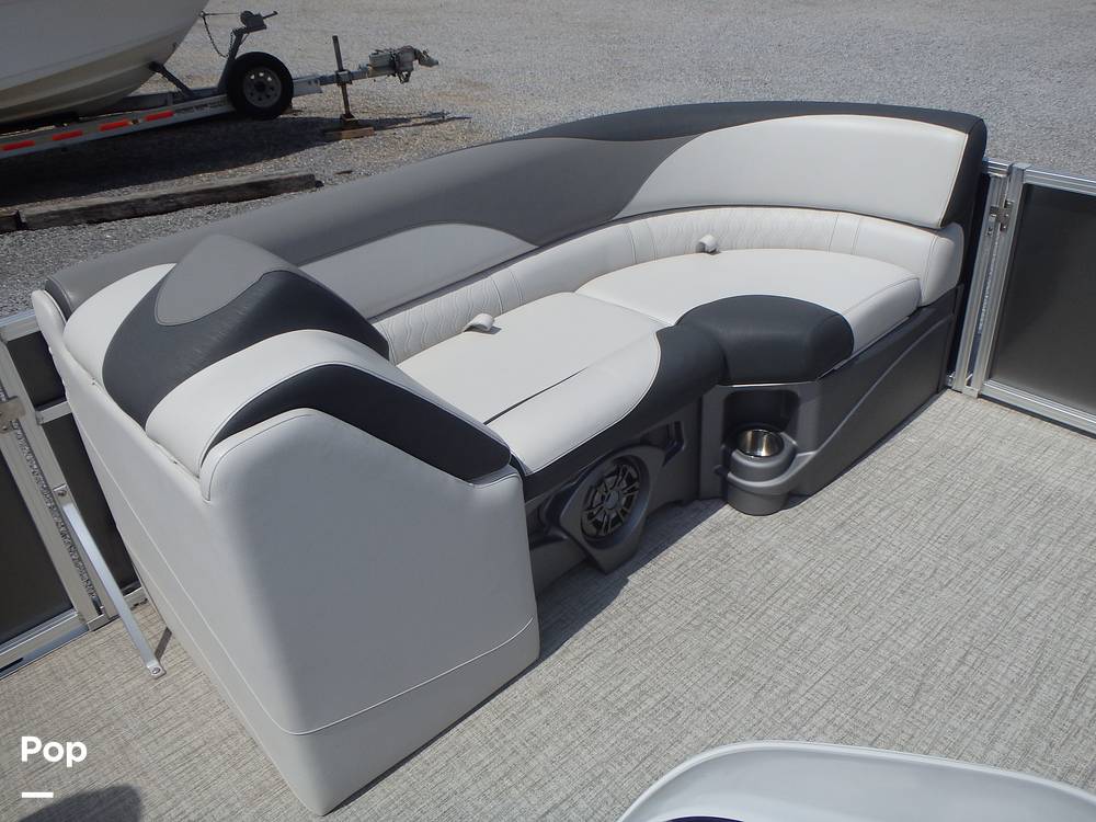 Slide: The Image of Tahoe LTZ 2085 CR 2021 - 13182340