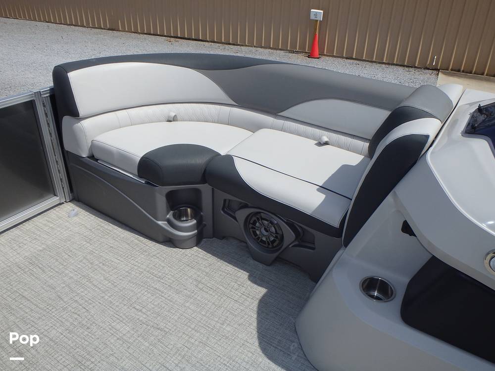 Slide: The Image of Tahoe LTZ 2085 CR 2021 - 13182341