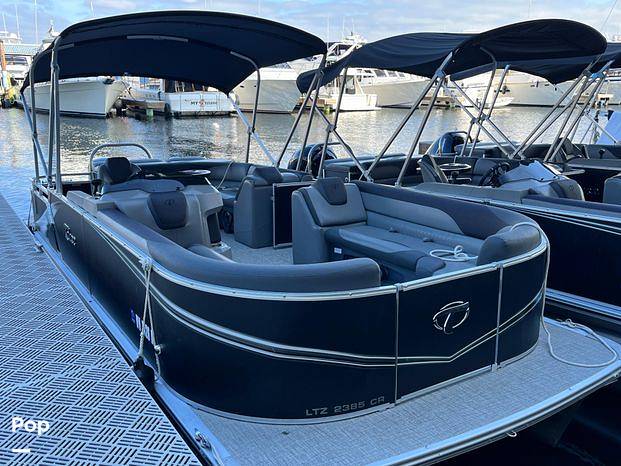 Slide: The Image of Tahoe LTZ 2385CR 2023 - 15299581