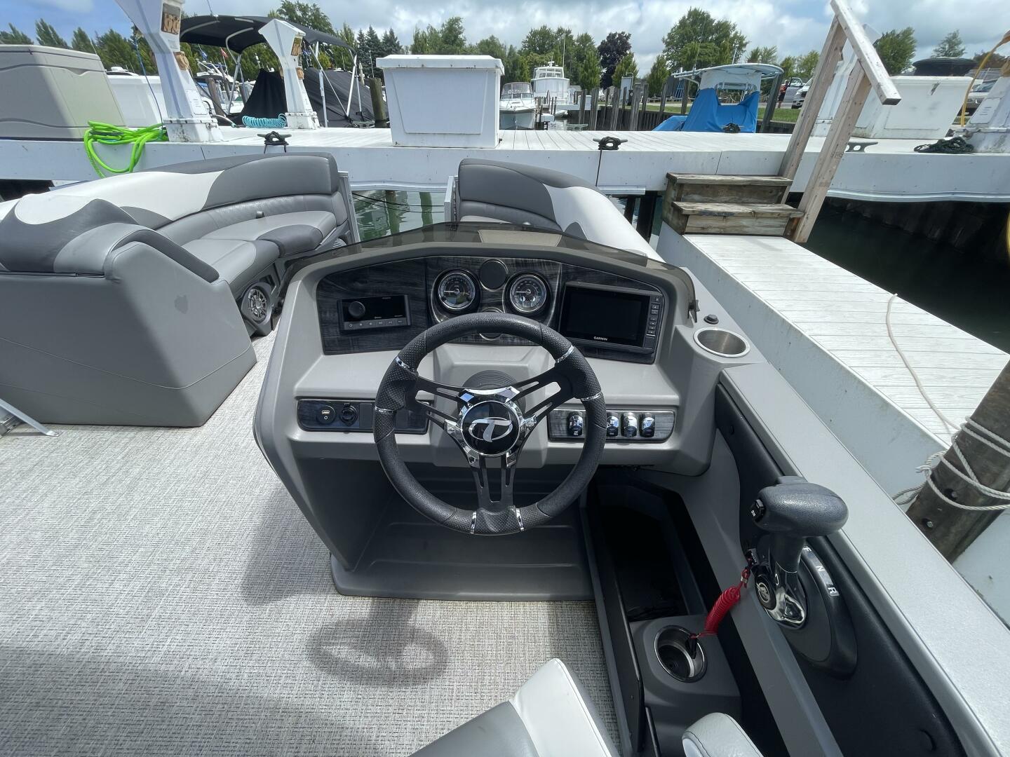Slide: The Image of Tahoe LTZ 2385 Rear Fish 2023 - 12