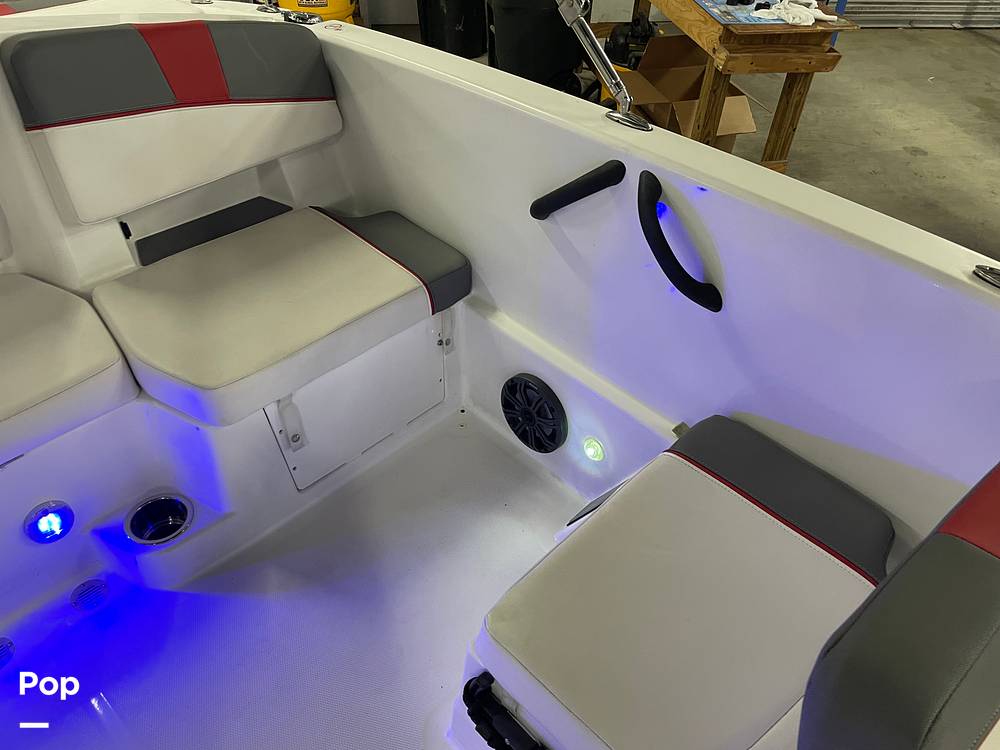 Slide: The Image of Tahoe T18 2022 - 13889172