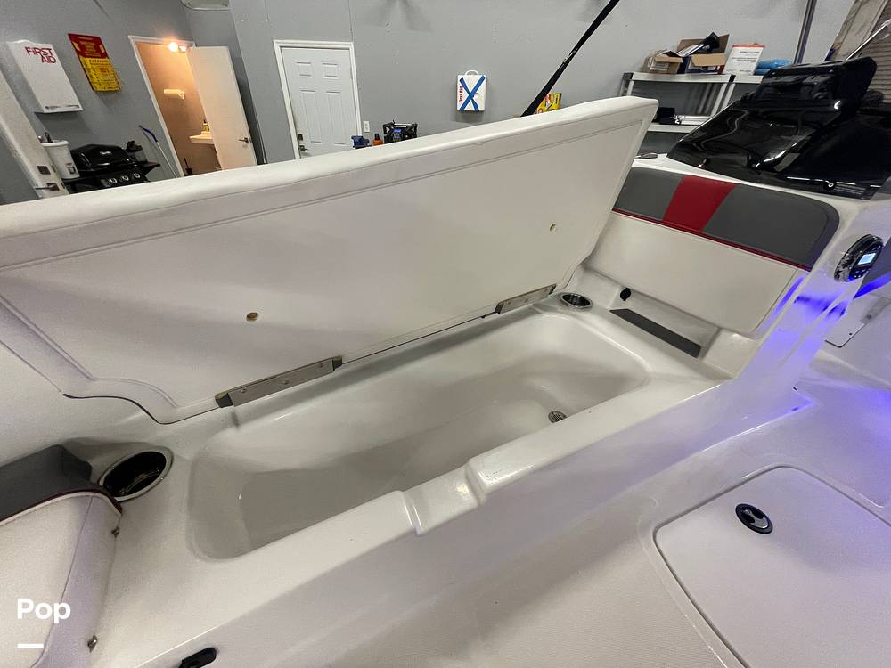 Slide: The Image of Tahoe T18 2022 - 13889180