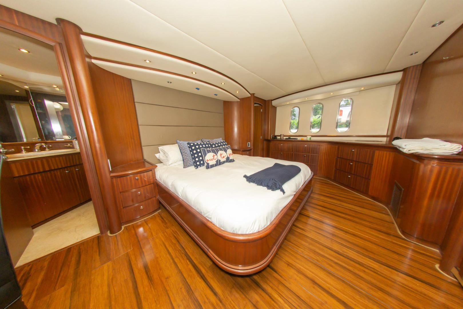 Slide: The Image of Tango COCKPIT MOTOR YACHT 2008 - 3351592