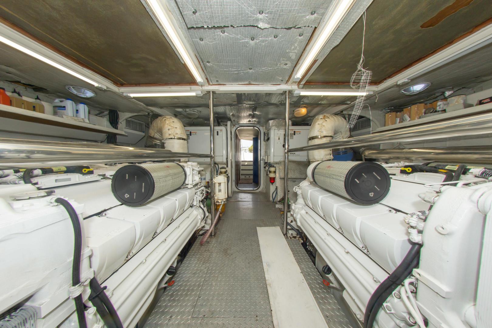 Slide: The Image of Tango COCKPIT MOTOR YACHT 2008 - 3351633