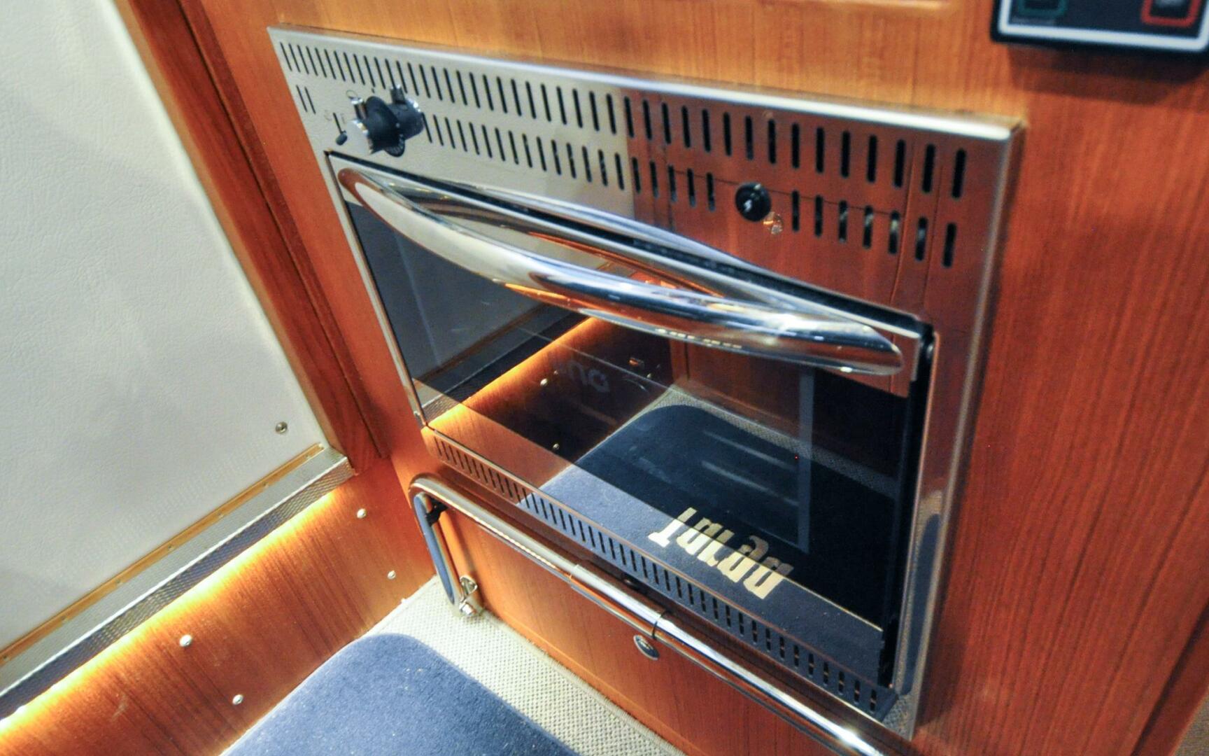 Slide: The Image of Targa 32   007   Offered For Sale   661 - 4302008
