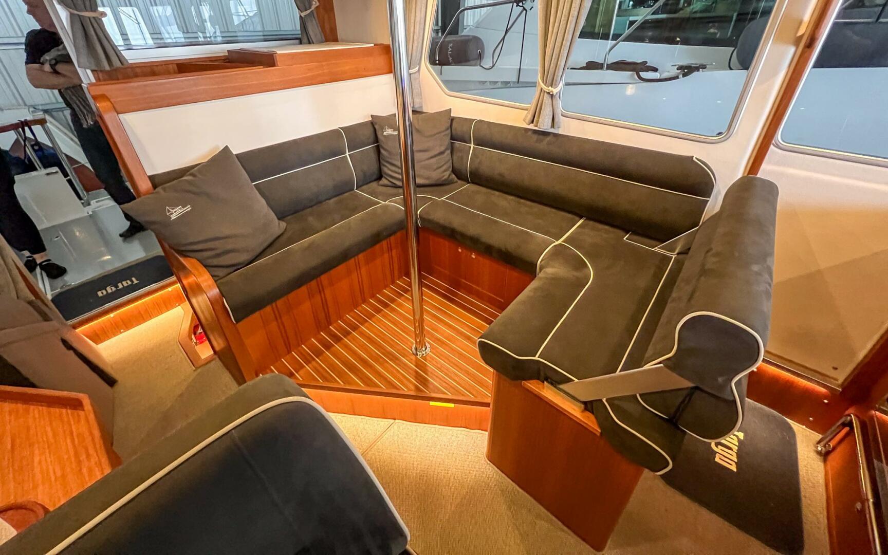 Slide: The Image of Targa 32   007   Offered For Sale   424 - 4301863