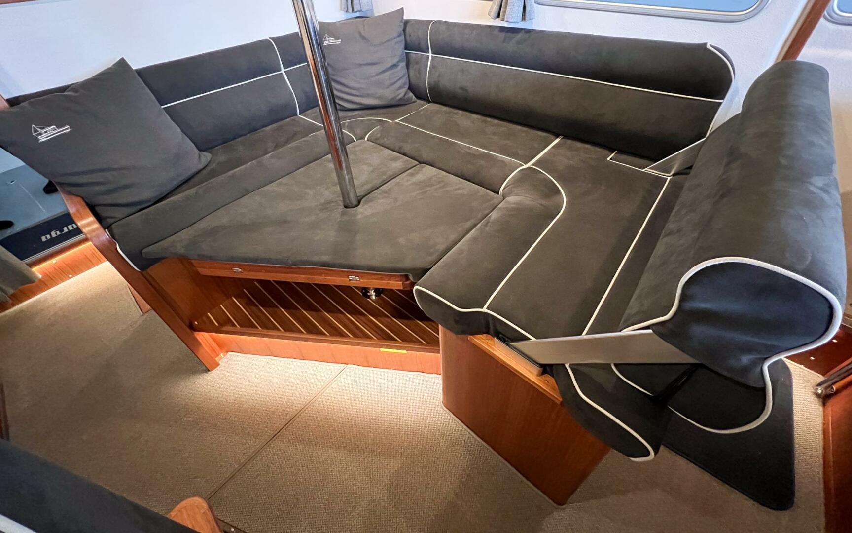 Slide: The Image of Targa 32   007   Offered For Sale   444 - 4301895