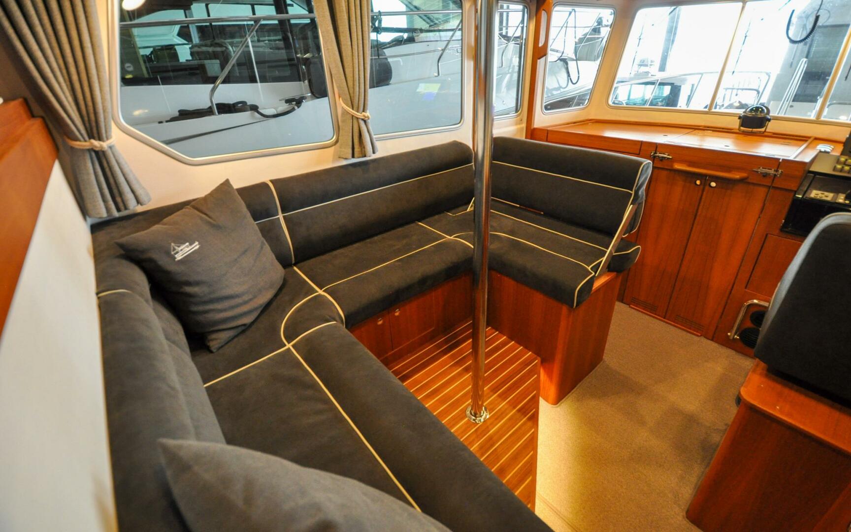 Slide: The Image of Targa 32   007   Offered For Sale   676 - 4302032