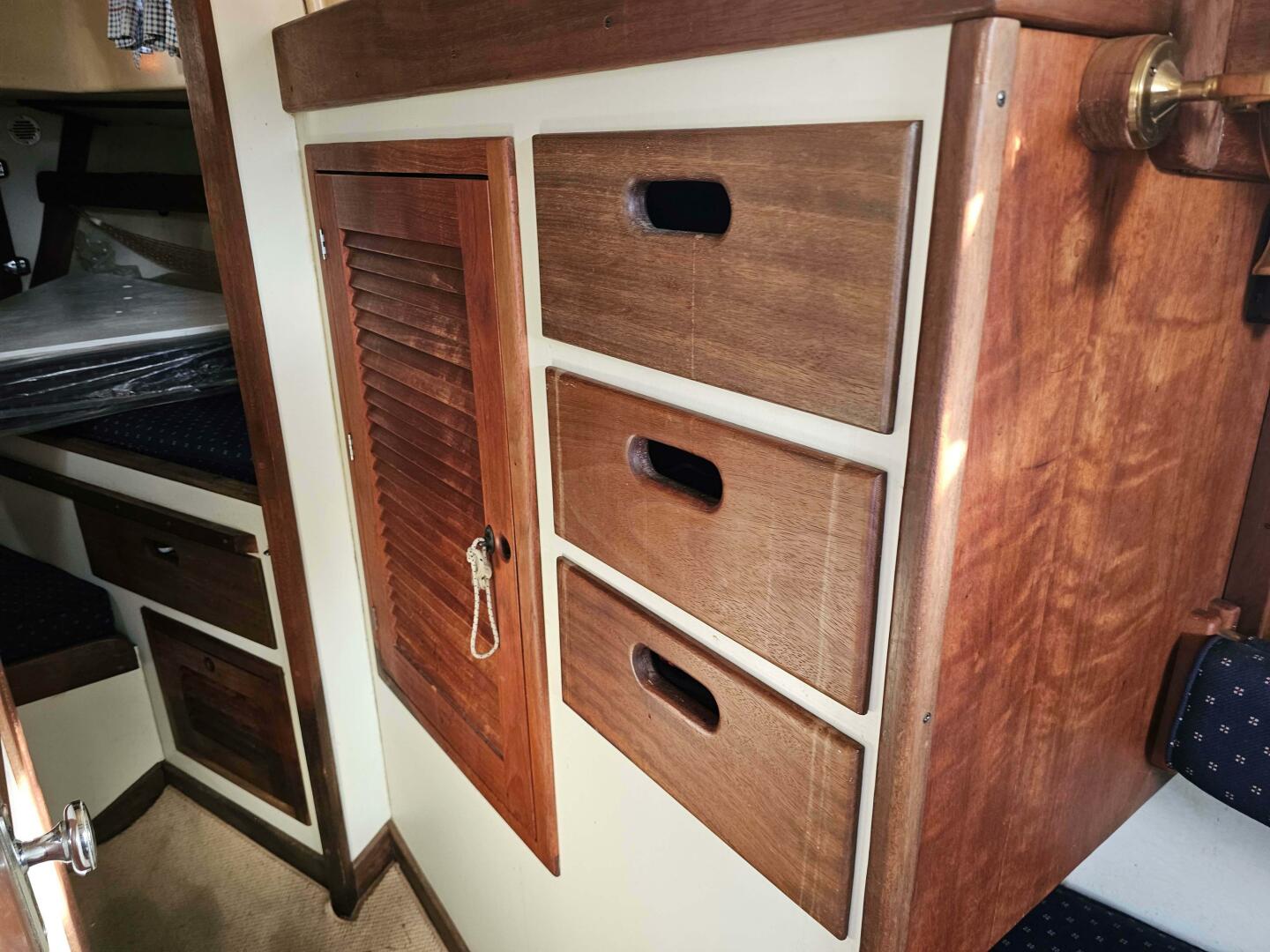 Slide: The Image of Tartan 34 1974 - 5261239