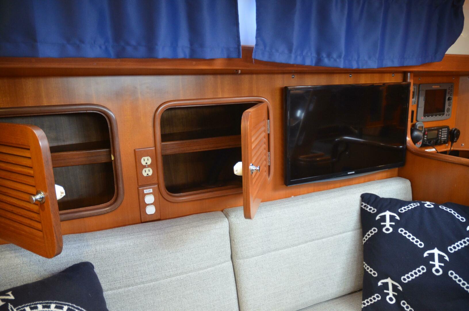 Slide: The Image of Tayana 48 2005 - 5192702