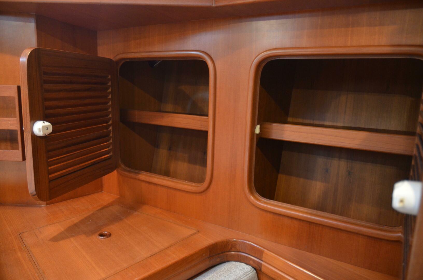 Slide: The Image of Tayana 48 2005 - 5192744