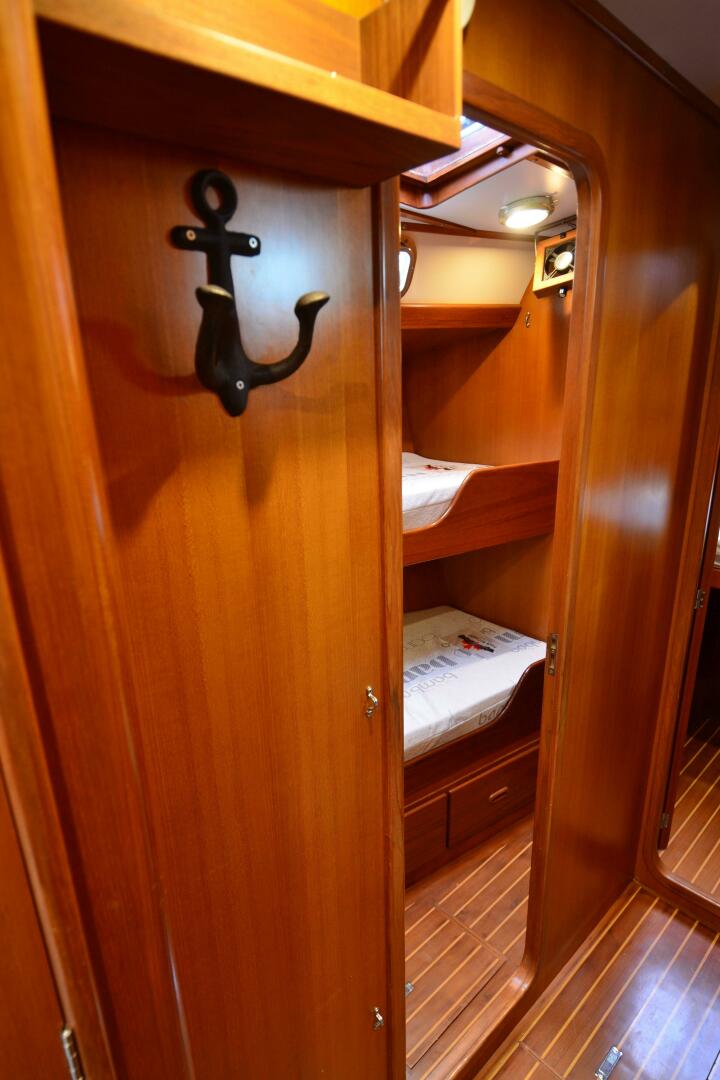 Slide: The Image of Tayana 48 2005 - 5192749