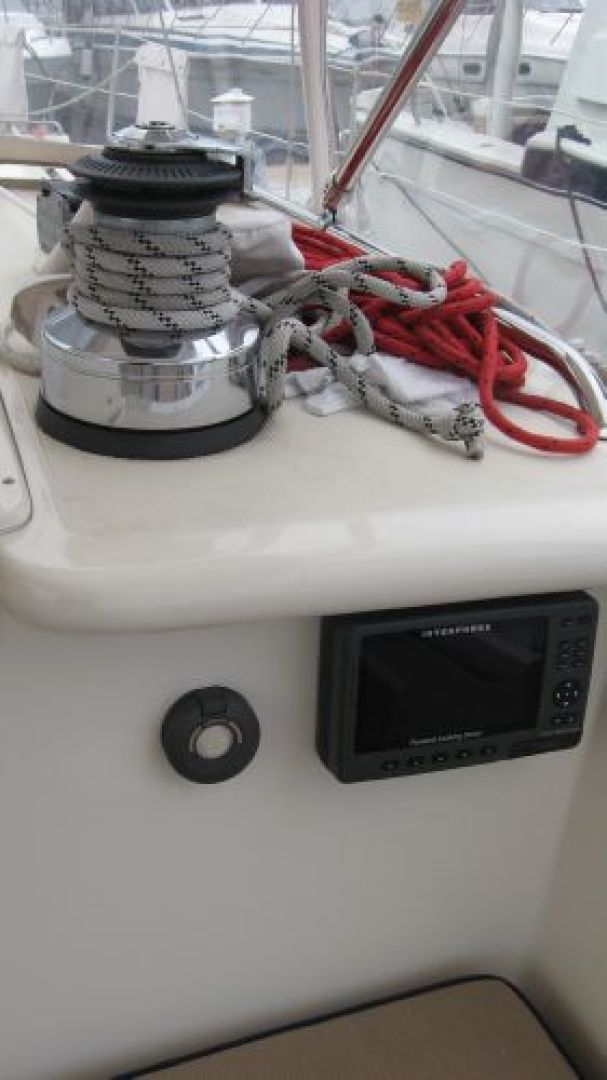 Slide: The Image of Electric halyard - mainsheet winch - Sonar - 1110926