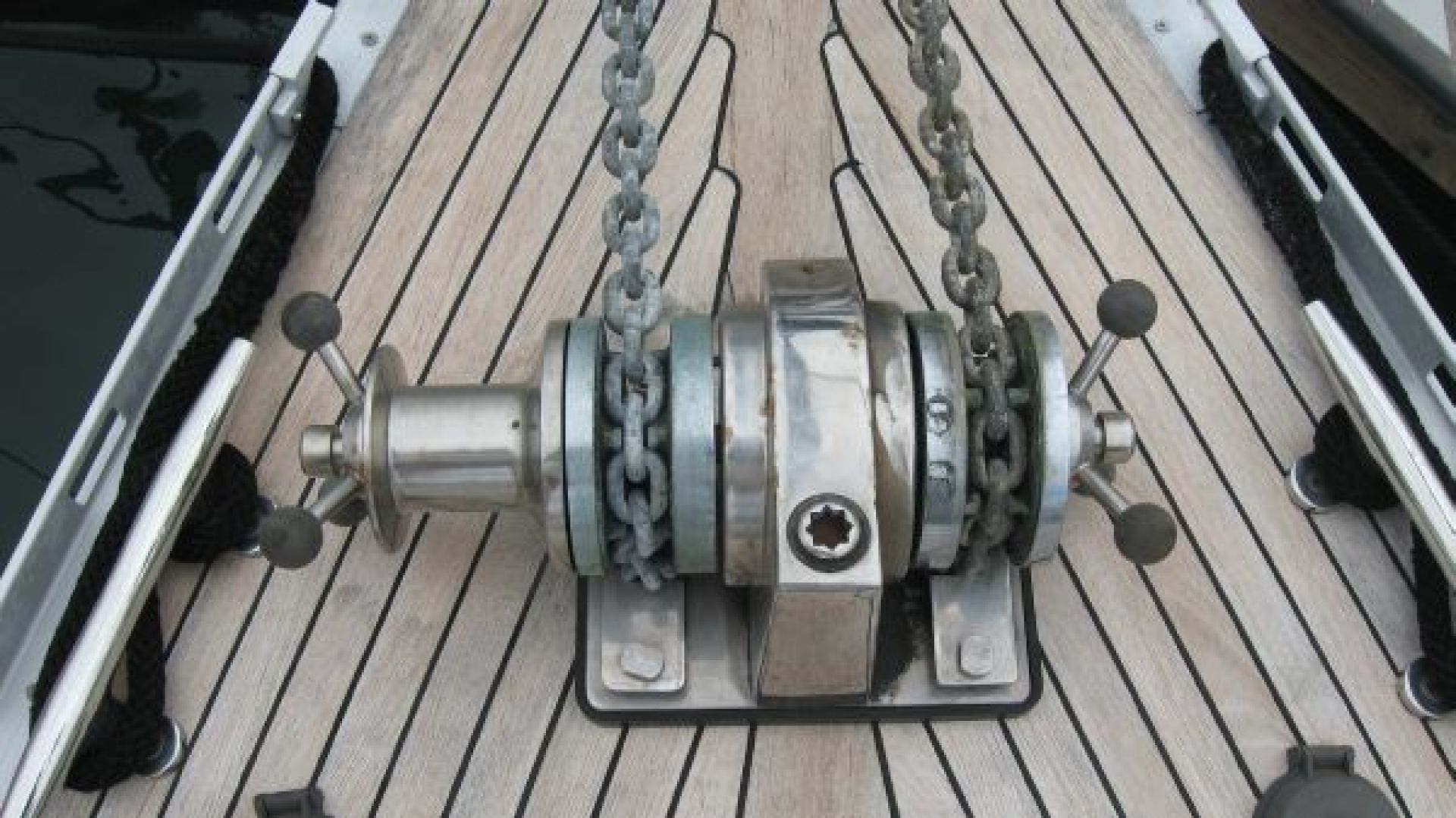 Slide: The Image of LIghthouse Windlass - Wildcat and Gypsy - 1110918