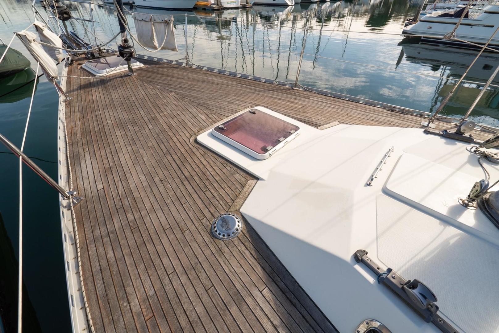 Slide: The Image of Tayana 58 Deck Saloon 2006 - 1110947