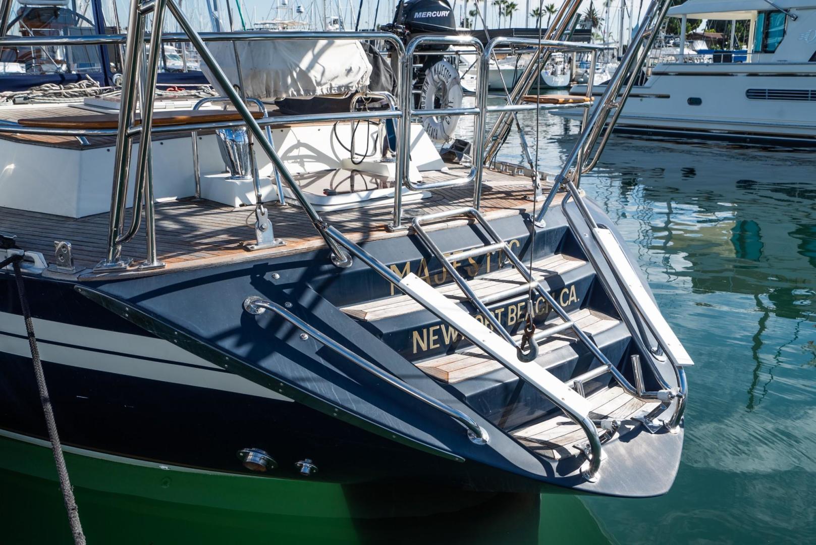 Slide: The Image of Tayana 58 Deck Saloon 2006 - 1110958