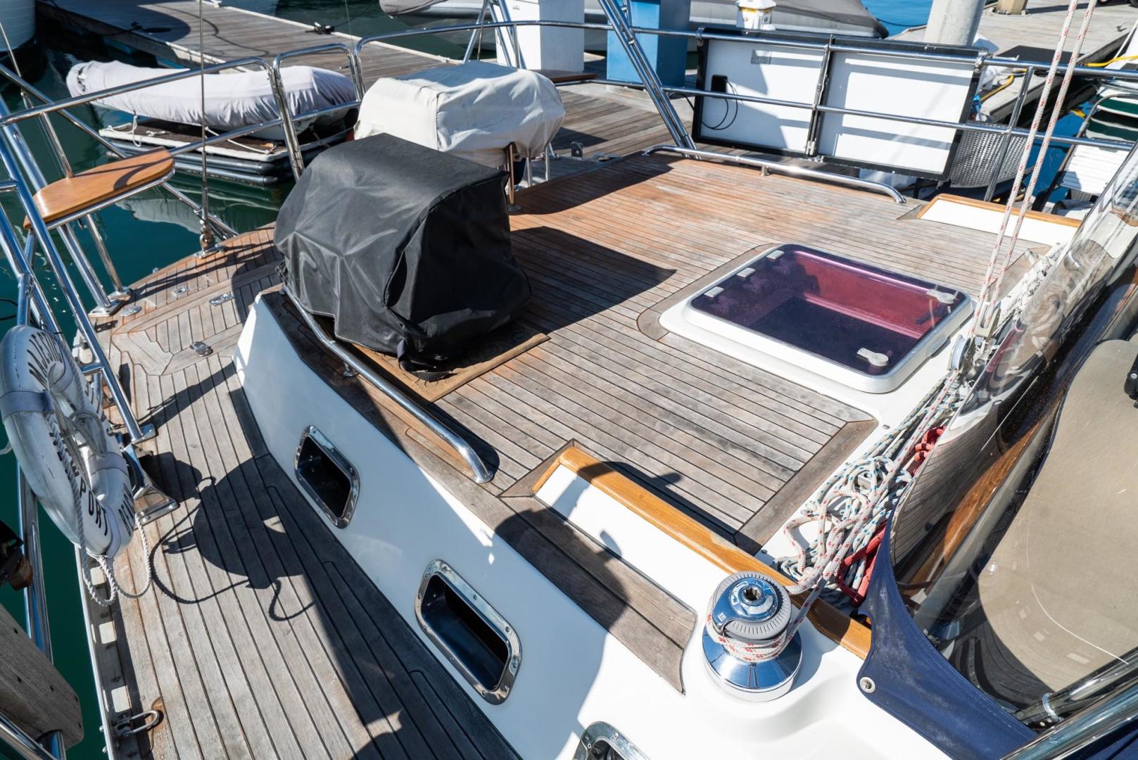 Slide: The Image of Tayana 58 Deck Saloon 2006 - 1110961