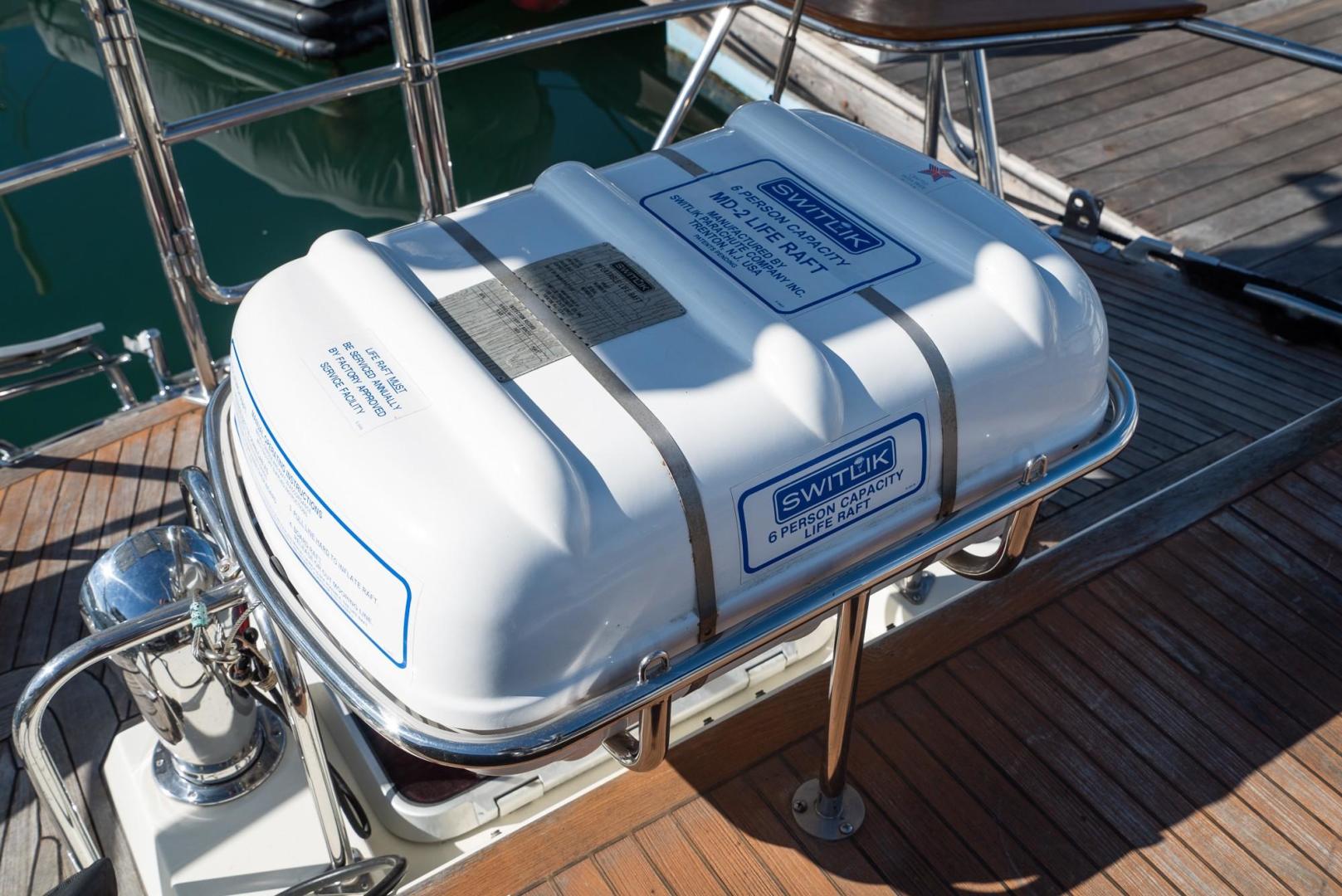 Slide: The Image of Tayana 58 Deck Saloon 2006 - 1110966