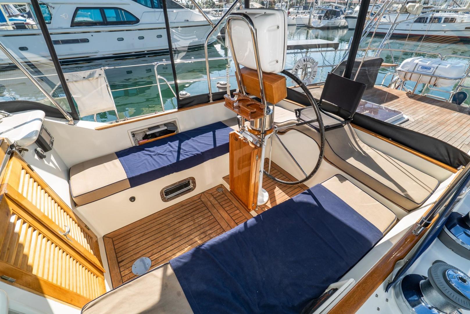 Slide: The Image of Tayana 58 Deck Saloon 2006 - 1110974