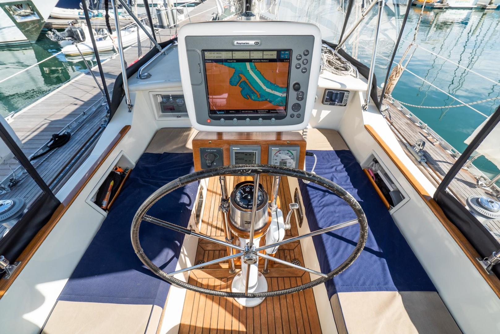 Slide: The Image of Tayana 58 Deck Saloon 2006 - 1110976