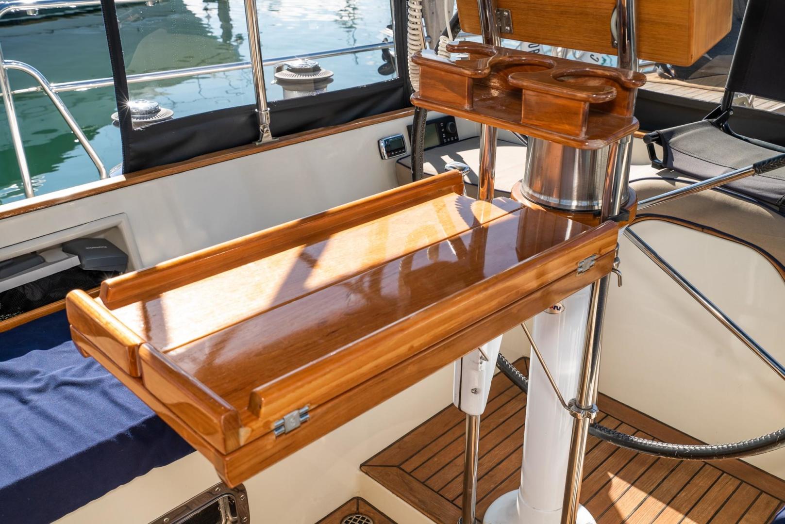 Slide: The Image of Tayana 58 Deck Saloon 2006 - 1110980