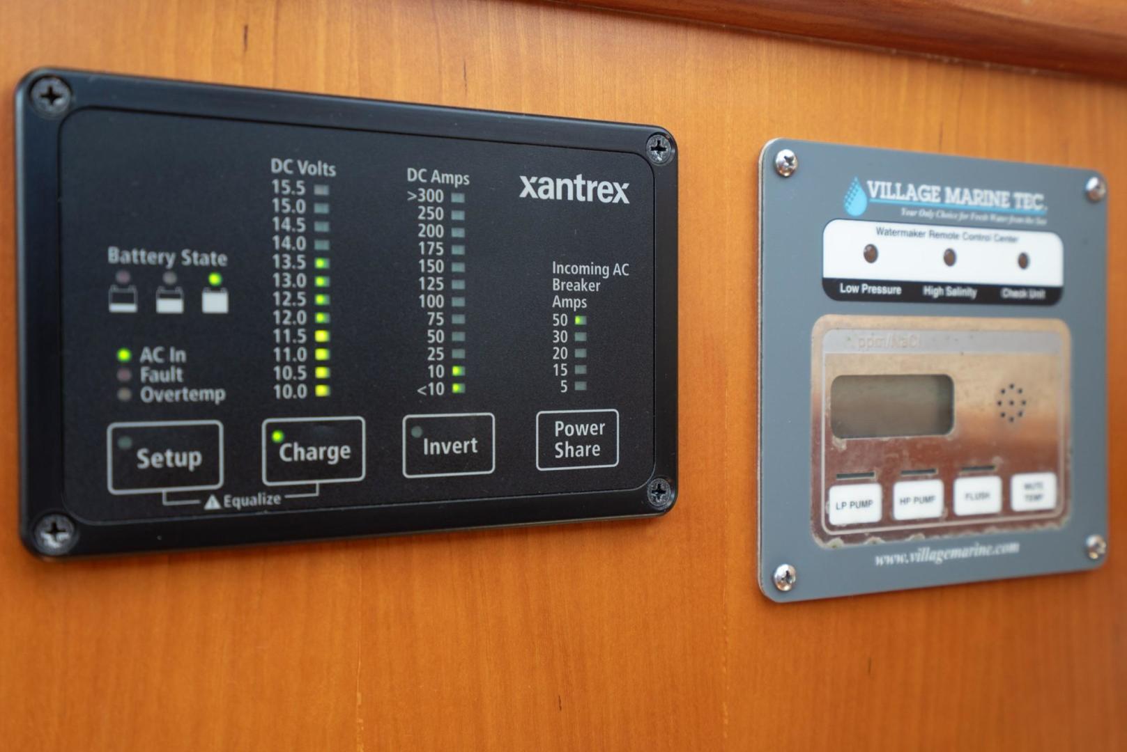 Slide: The Image of Tayana 58 Deck Saloon 2006 - 1110993