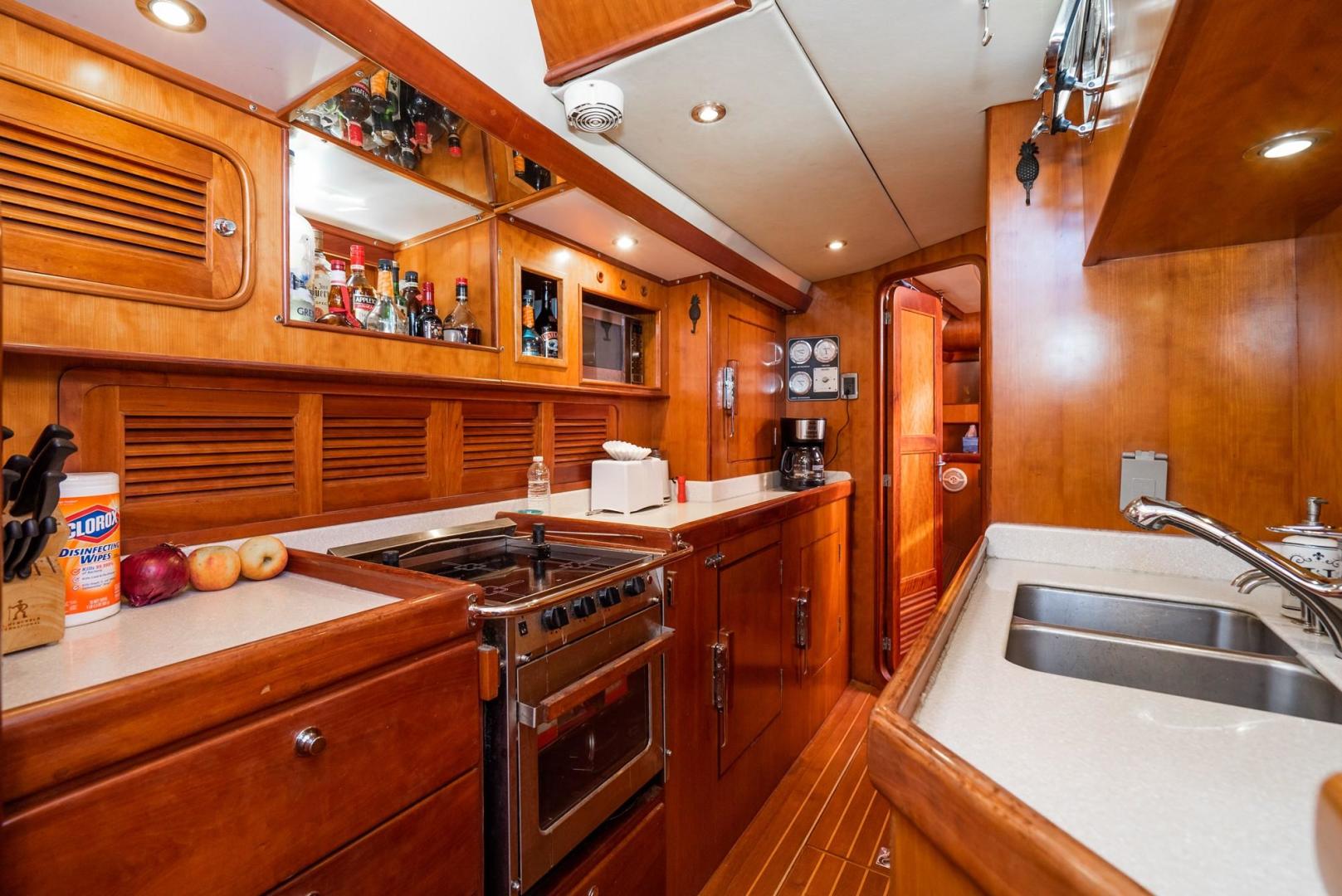 Slide: The Image of Tayana 58 Deck Saloon 2006 - 1110994