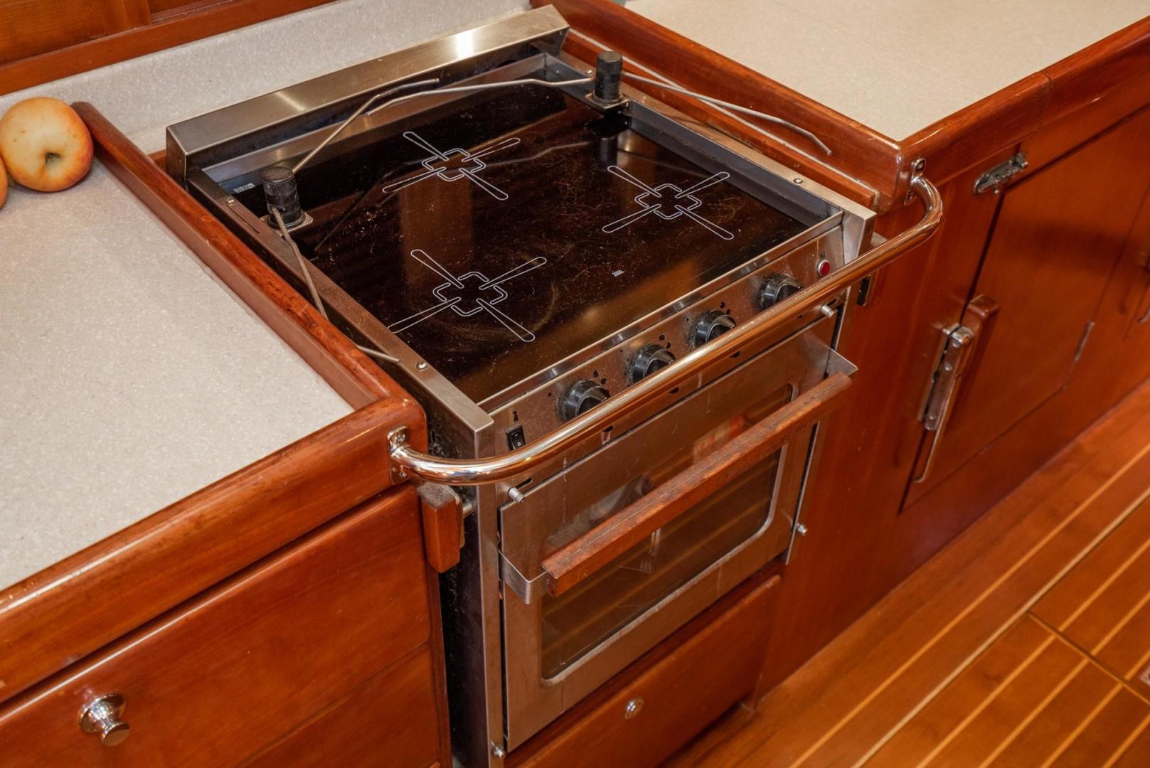 Slide: The Image of Tayana 58 Deck Saloon 2006 - 1110995