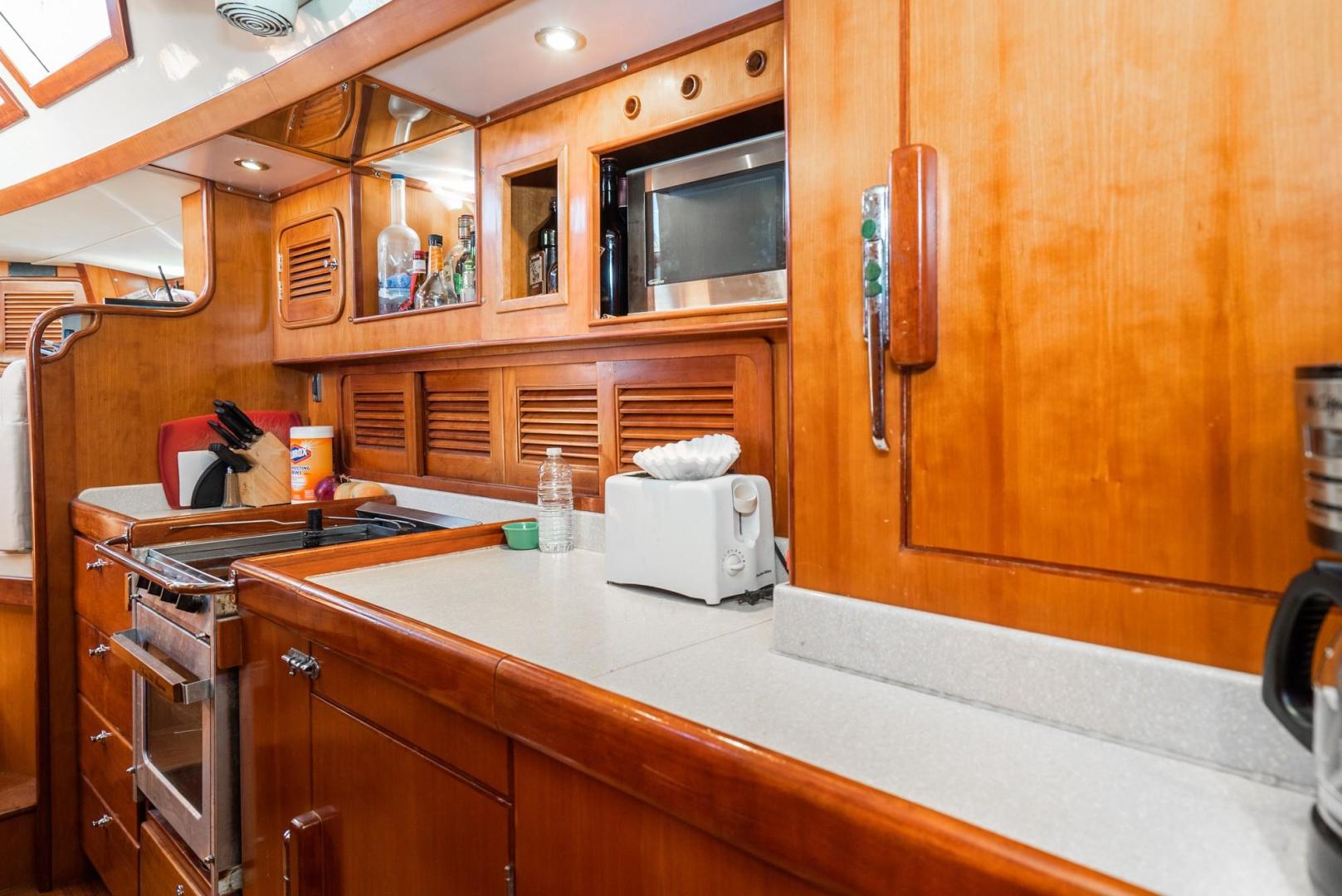 Slide: The Image of Tayana 58 Deck Saloon 2006 - 1110996